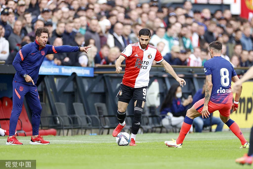 在抱石赛中 在抱石赛中